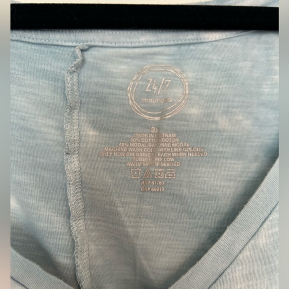 Maurices T-shirt - Picture 3 of 4